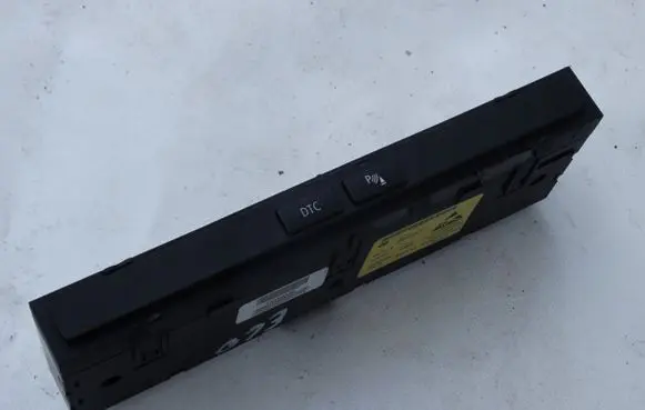 BMW 5 E60 E61 CD/DVD changer 6952477