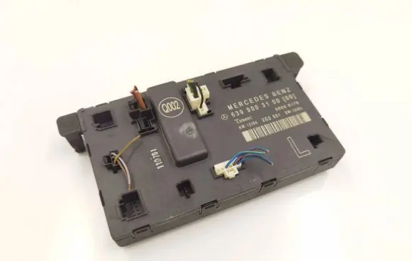 Mercedes-Benz Vito Viano W639 Door control unit/module 6399003100