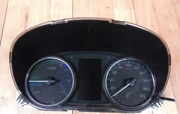Mitsubishi Outlander Speedometer (instrument cluster) 8100CPHEV