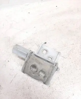 Renault Zoe Front door upper hinge 8646152A