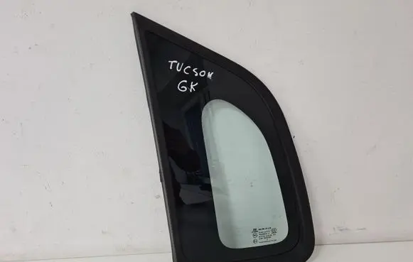 Hyundai Tucson JM Rear side window 878102E000