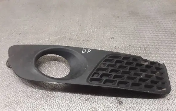 Volvo V70 Front fog light trim/grill 30678639