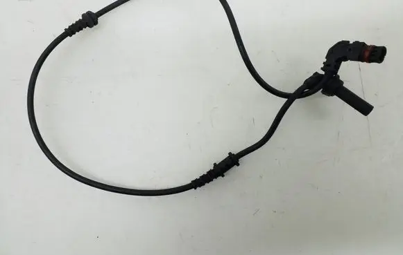 Mercedes-Benz E W212 ABS brake wheel speed sensor A2125400217