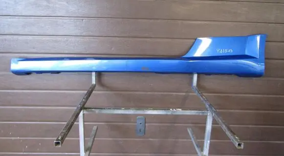 Front sill (body part)