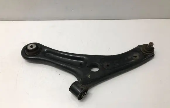 Ford Ecosport Front lower control arm/wishbone CN153042A CN153042
