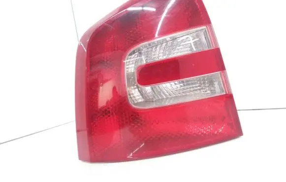 Skoda Octavia Mk2 (1Z) Rear/tail lights 1Z9945095 1Z9945257