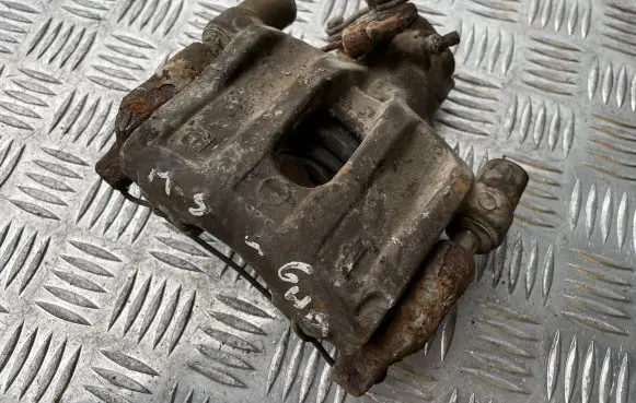 Mazda 3 I Rear brake caliper