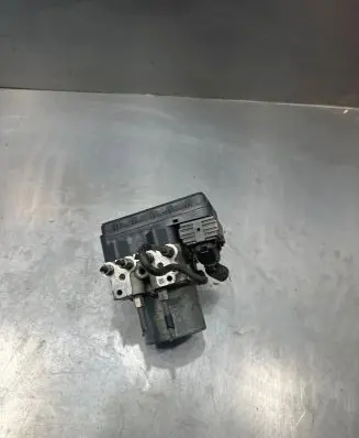 Mazda 6 ABS Pump GAM7437A0 1338004451