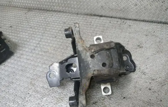 Ford S-MAX Gearbox mount