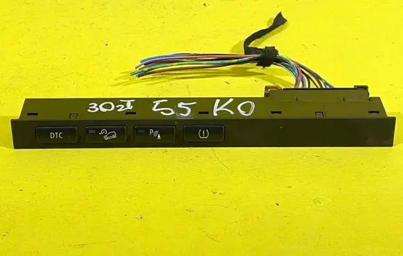 BMW X3 E83 Tailgate/trunk/boot open switch 147KM