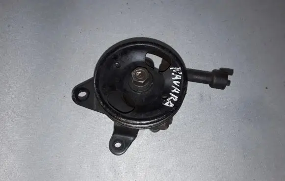 Nissan Navara Power steering pump 491103X01A