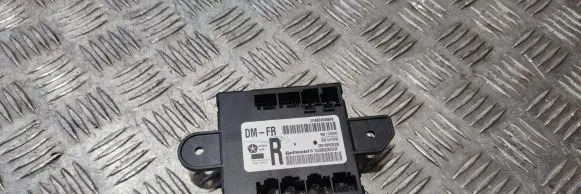 Jeep Grand Cherokee Door control unit/module 68245458AB