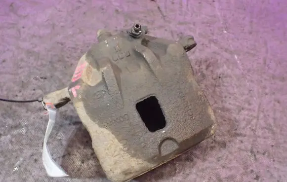 Hyundai Tucson JM Front brake caliper