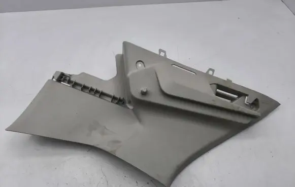 Renault Clio V Parcel shelf load cover mount bracket 799126046R