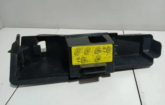 Audi A6 S6 C6 4F Spare wheel section trim 4F0011215B 8E0010175A