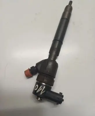 Hyundai i40 Fuel injector 0445110411