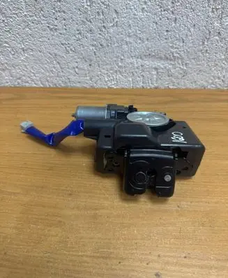 Lexus NX Tailgate/trunk/boot lock/catch/latch 1638000790
