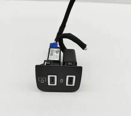 Peugeot 508 II USB socket connector 98483947VV 9848394880