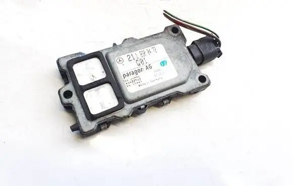 Mercedes-Benz E W211 Coolant fan relay 2118300472 9300520