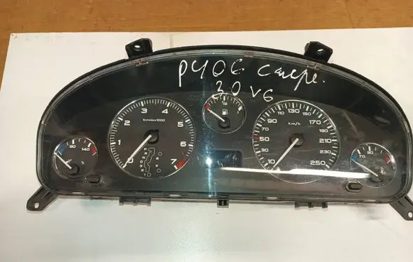 Peugeot 406 Speedometer (instrument cluster) 9639941680