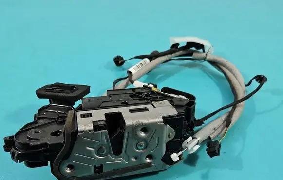 Cupra Formentor Front door lock 5TB837015D IMPRK1547174