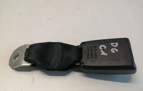 Citroen C1 Rear seatbelt buckle 06371