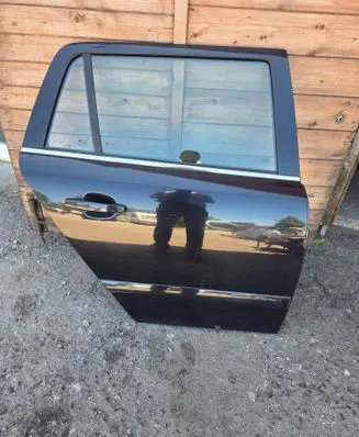 Opel Astra H Rear door