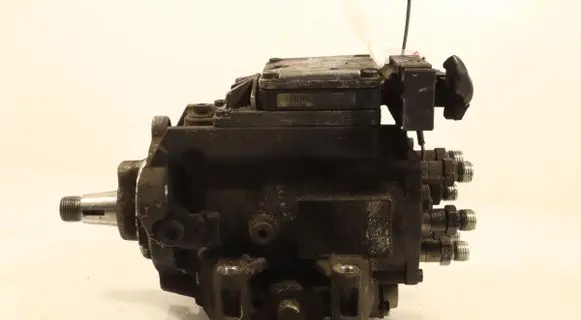 Audi A6 S6 C5 4B Fuel injection high pressure pump 059130106J