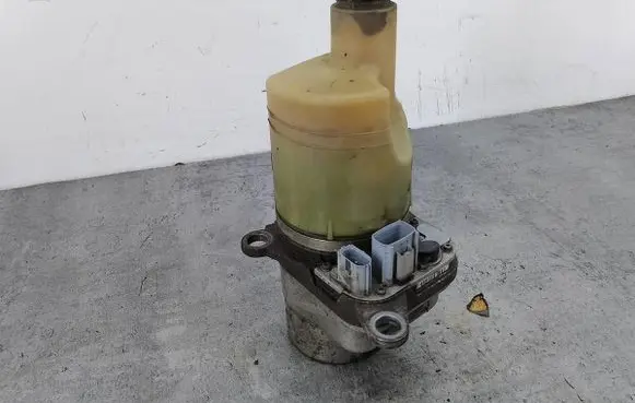Volvo V50 Power steering pump