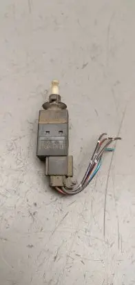 Mercedes-Benz Vito Viano W638 Brake pedal sensor switch 0015452009