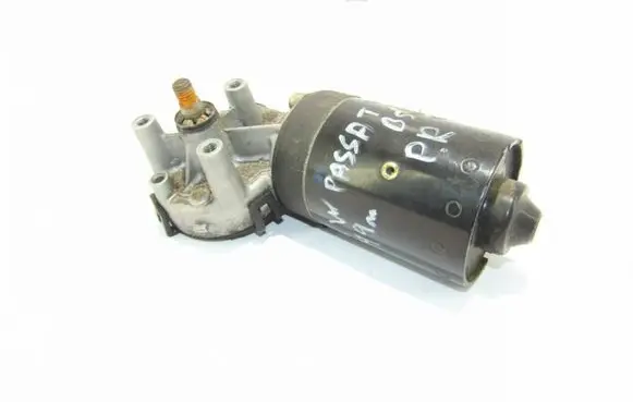 Volkswagen PASSAT B5 Wiper motor 8D1955113B