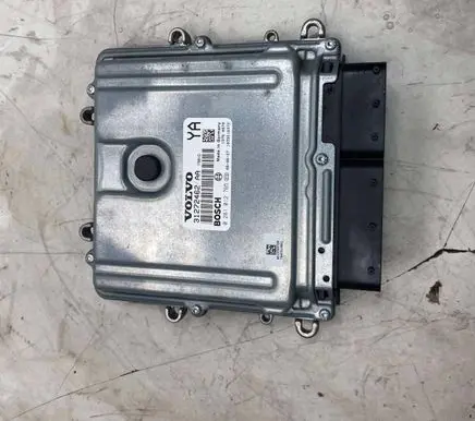 Volvo V70 Engine control unit/module 31272462 1039S18372 0281012765