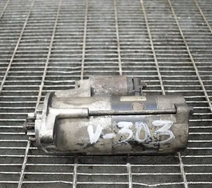 Nissan NP300 Starter motor