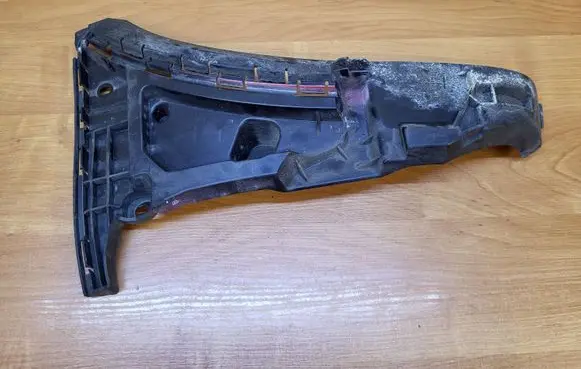Volvo XC90 Front bumper mounting bracket 30698128