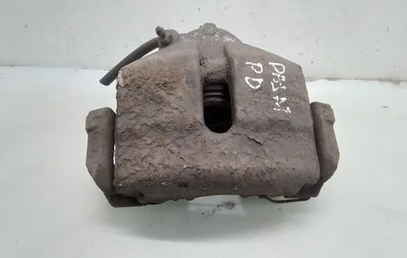 Volkswagen PASSAT B6 Front brake caliper