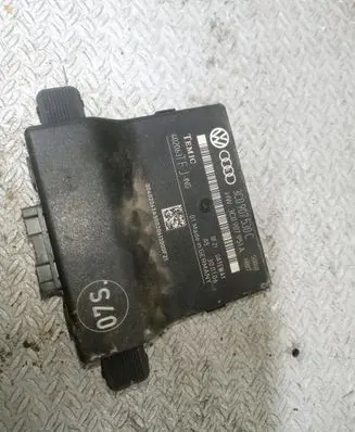 Volkswagen PASSAT B6 Gateway control module 3C0907530C 3C0907951A