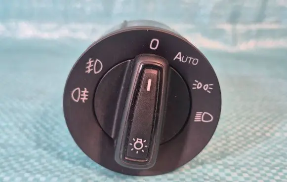 Skoda Octavia Mk3 (5E) Light switch 5E0941431D 10095088