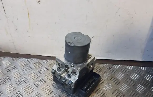 BMW 7 F01 F02 F03 F04 ABS Pump 6851390 34516851390