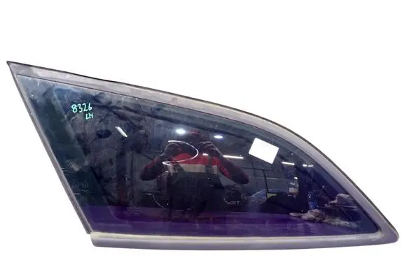Ford Mondeo MK IV Rear side window