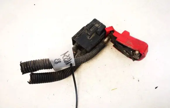 Mitsubishi Galant Positive cable (battery)