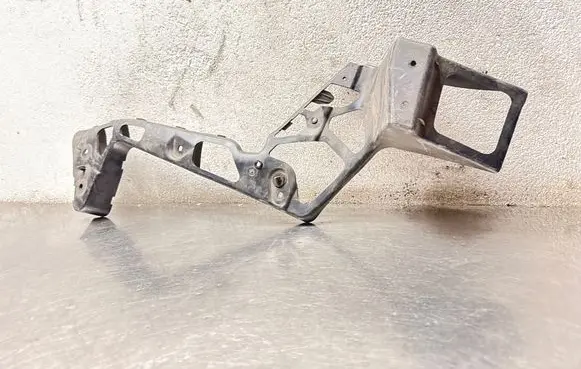 Ford Focus Rear bumper mounting bracket 7S71N17E850A