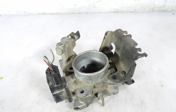 Suzuki Vitara (ET/TA) Throttle body valve 