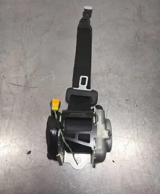 Mercedes-Benz GLC C253 Rear seatbelt A2538601100