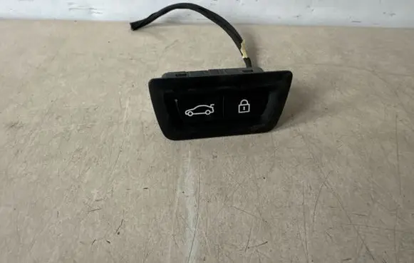 BMW 7 G11 G12 Tailgate/boot open switch button 9275121