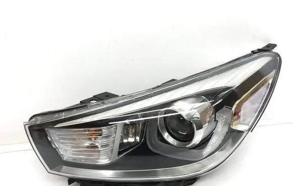 KIA Rio Headlight/headlamp 92101H8