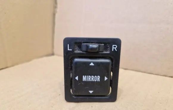 Toyota Picnic Wing mirror control module 1835023 183502