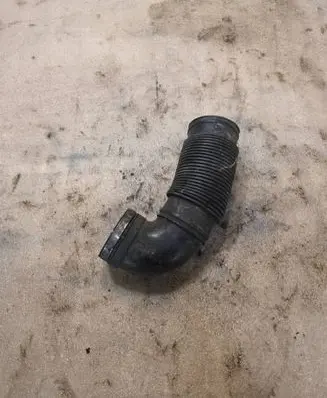 BMW 7 E32 Air intake duct part 