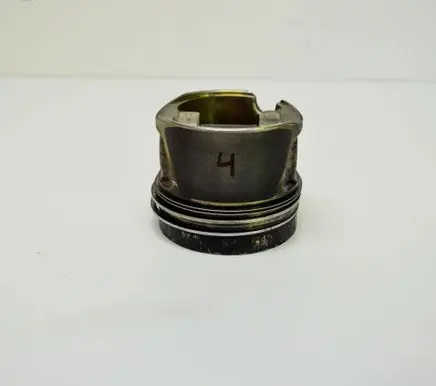 Skoda Octavia Mk2 (1Z) Piston 