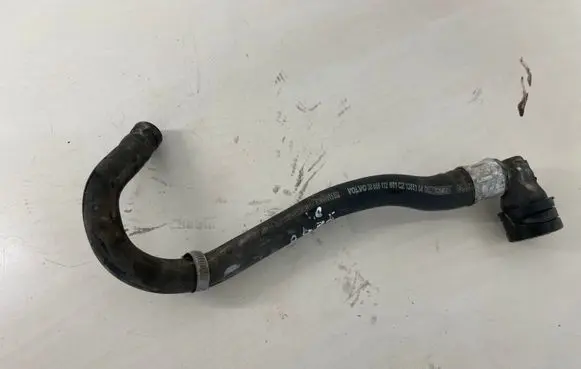 Volvo XC90 Engine coolant pipe/hose 30666112