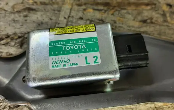 Lexus GS 300 350 430 450H Airbag deployment crash/impact sensor 8983430020 1879001781